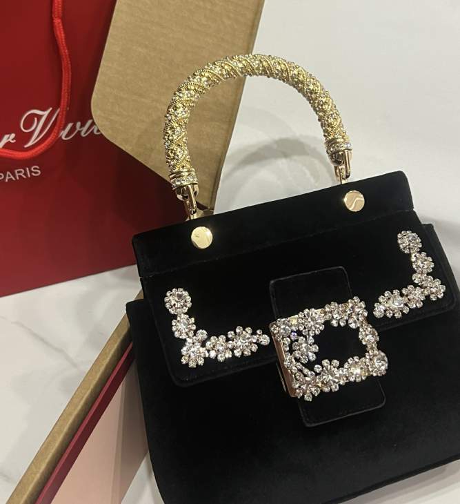 Picture of Roger Vivier Handbags _SKUfw211839923fw